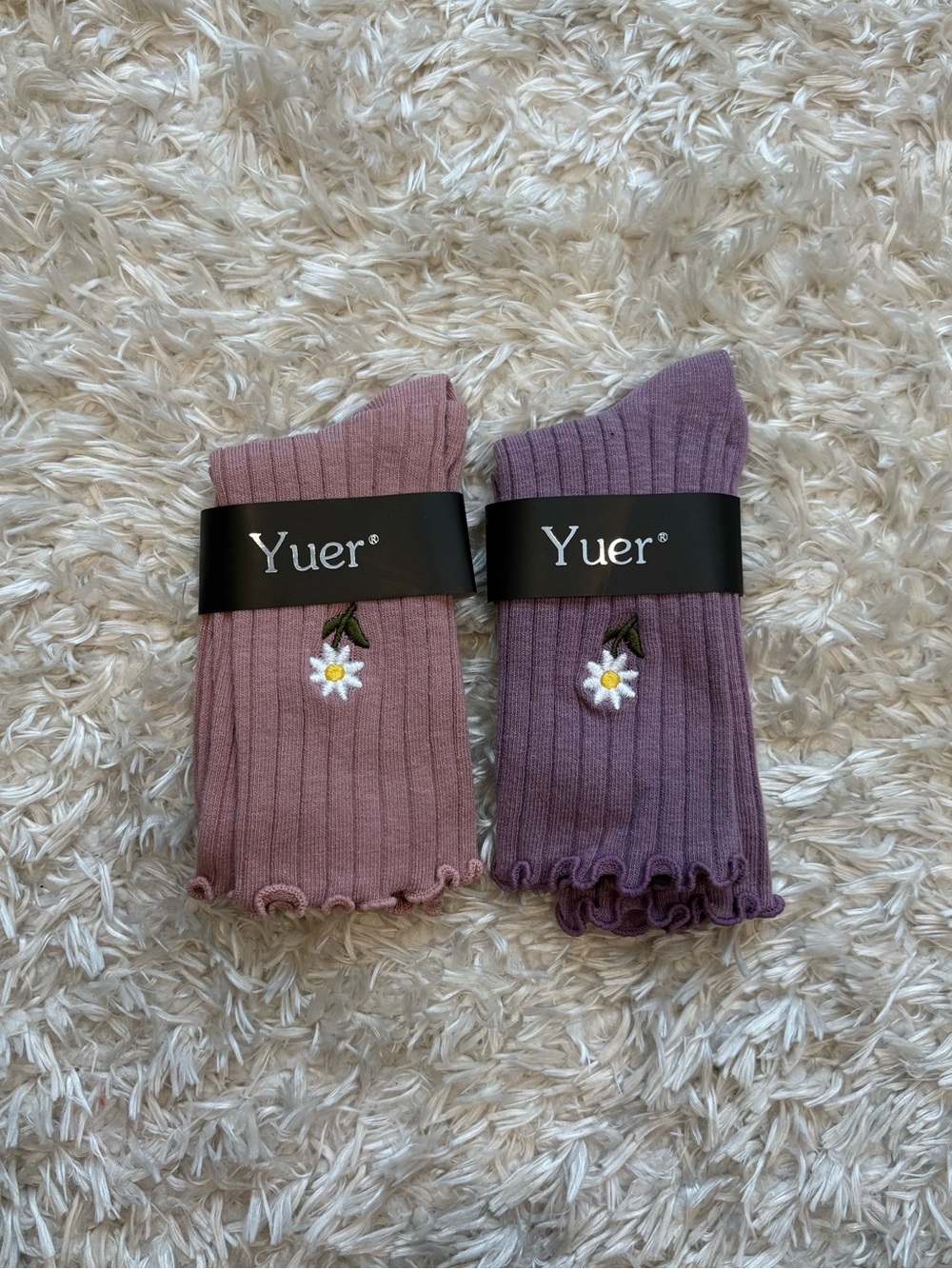 Frilly Ribbed Cute Floral Daisy Embroidered Crew Socks in Mauve, Lavender